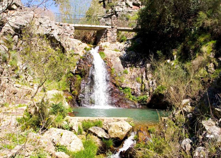 Praia Fluvial do Penedo Furado, Portugal